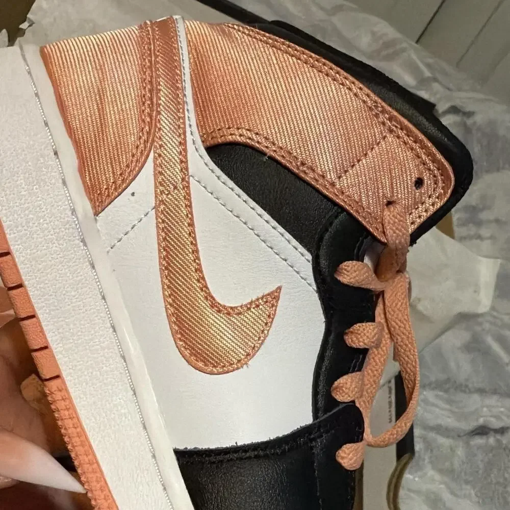 Nike Air Jordan 1 Mid (GS) Light Matter Root - RARE 6Y - Picture 4 of 9